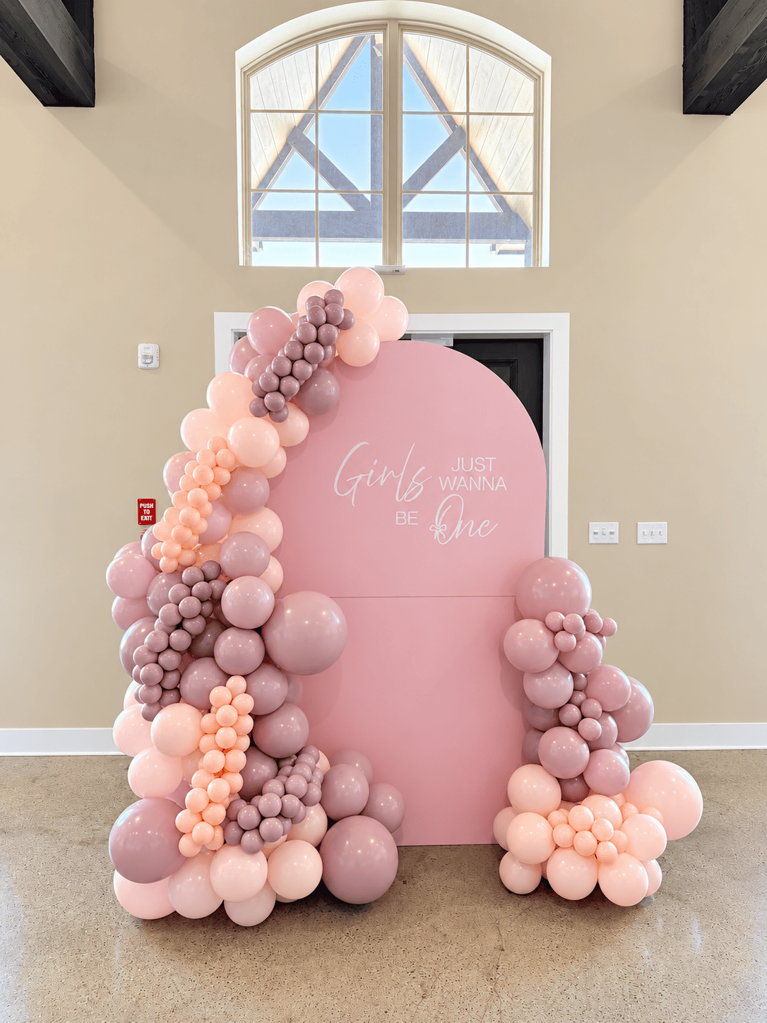 Balloon Decor & Backdrop